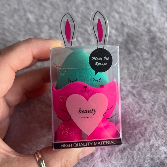 🌸Makeup Sponge 🌸 - Picture 2 of 5